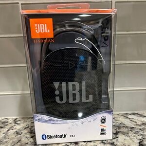 JBL Clip 4 Portable Speaker - Black + Case